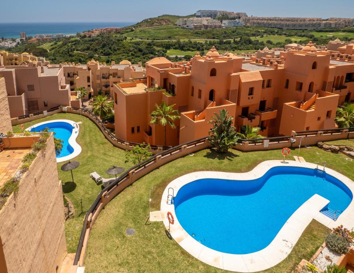Coto Real 2378 Splendid Views Apartment Манилва Екстериор снимка