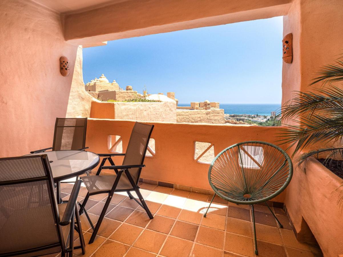 Coto Real 2378 Splendid Views Apartment Манилва Екстериор снимка