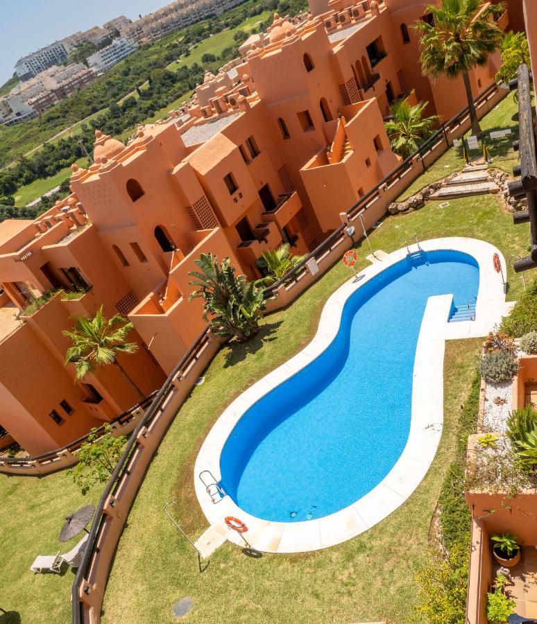 Coto Real 2378 Splendid Views Apartment Манилва Екстериор снимка