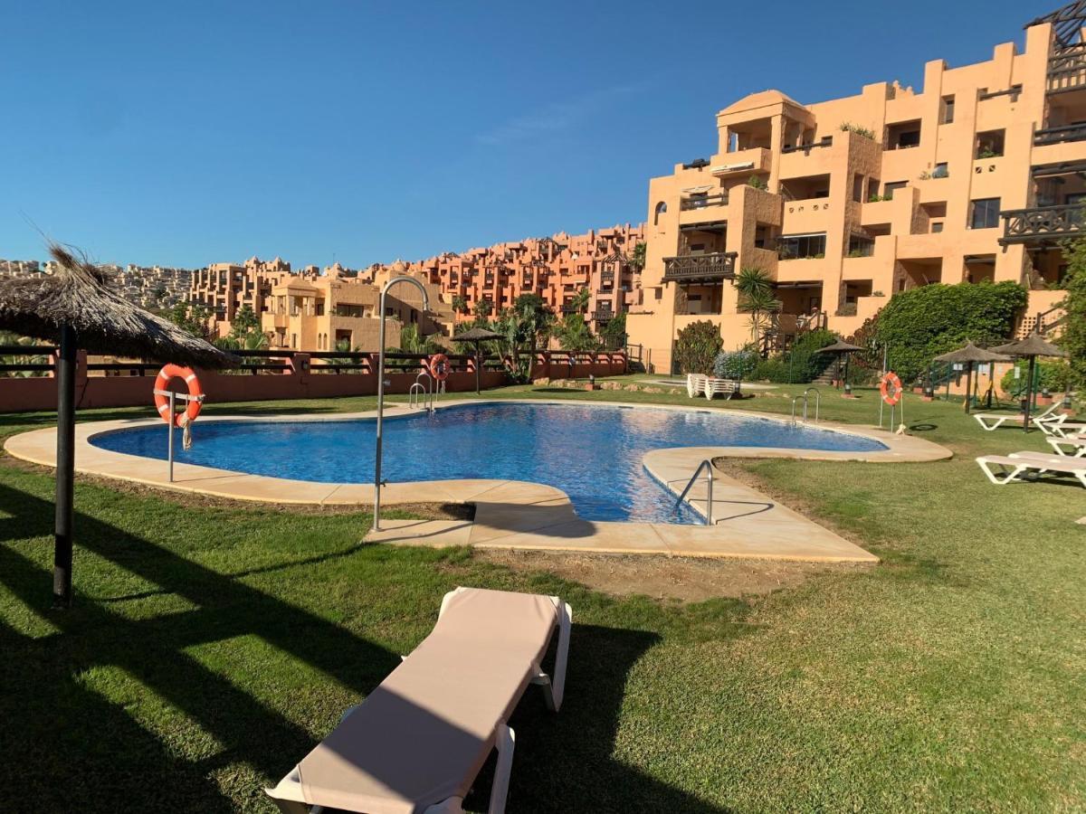 Coto Real 2378 Splendid Views Apartment Манилва Екстериор снимка